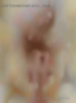 I'm IL naked girls looking to explore a woman's body!