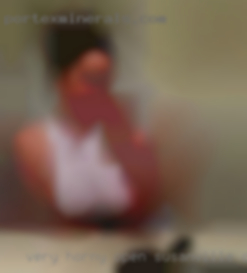 Very horny open looking to Susanville, CA woman be pleasured.